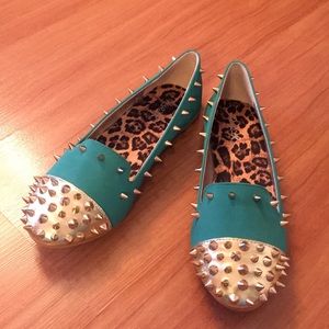 NWOT Qupid Spiked Salya-632